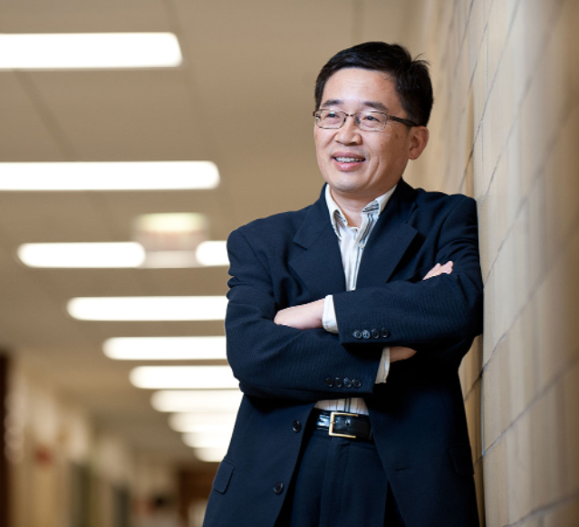 Yonggang Huang